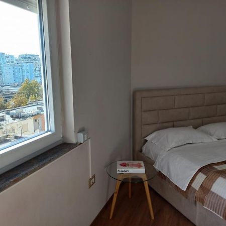Penthouse Rooms & Aparts Тирана Екстер'єр фото