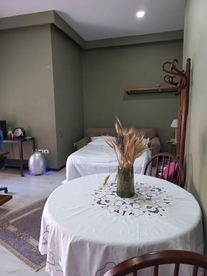 Penthouse Rooms & Aparts Тирана Екстер'єр фото