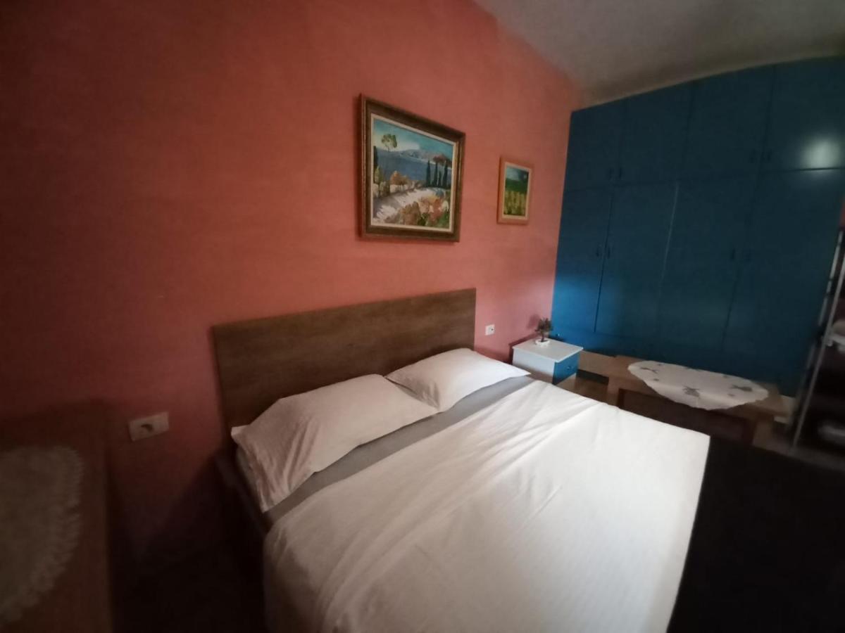 Penthouse Rooms & Aparts Тирана Екстер'єр фото
