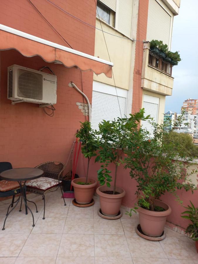 Penthouse Rooms & Aparts Тирана Екстер'єр фото