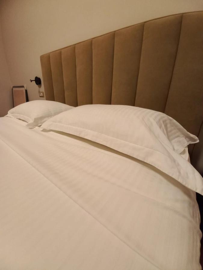 Penthouse Rooms & Aparts Тирана Екстер'єр фото