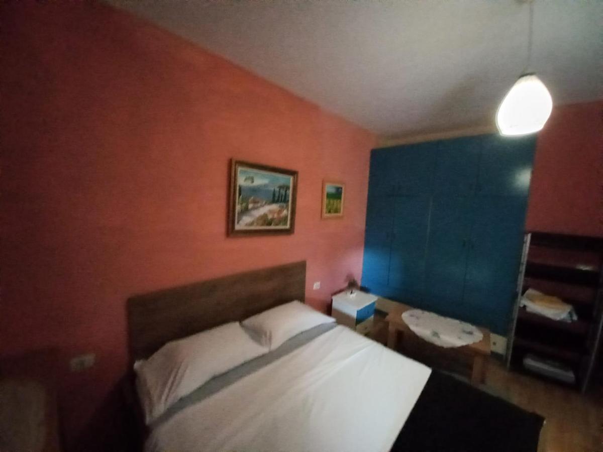Penthouse Rooms & Aparts Тирана Екстер'єр фото