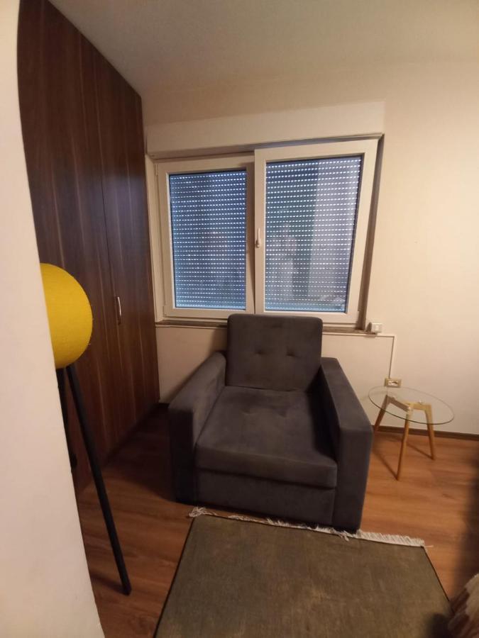 Penthouse Rooms & Aparts Тирана Екстер'єр фото
