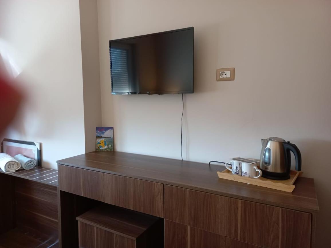 Penthouse Rooms & Aparts Тирана Екстер'єр фото