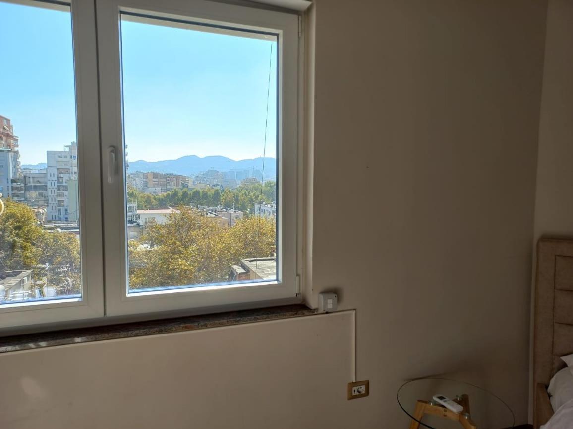 Penthouse Rooms & Aparts Тирана Екстер'єр фото