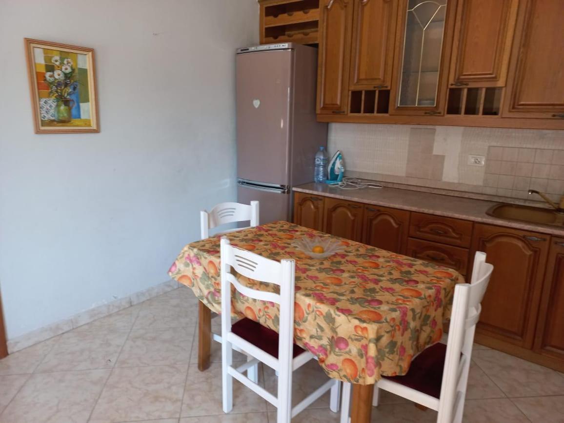 Penthouse Rooms & Aparts Тирана Екстер'єр фото